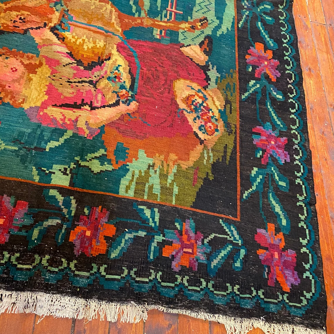 Artistic Antique Turkish Rugs: Unique Vintage Masterpieces - Image 3